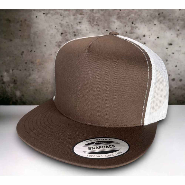 YUPOONG 6006 FLAT BILL - BROWN/WHITE