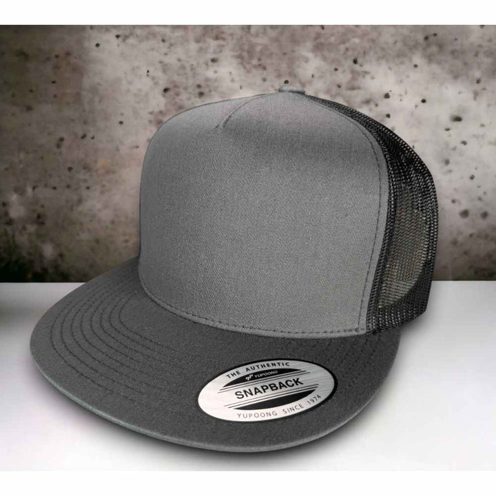 YUPOONG 6006 FLAT BILL - CHARCOAL/BLACK