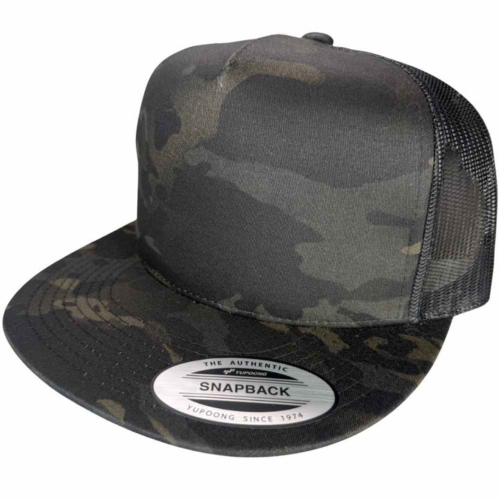 YUPOONG 6006 MULTICAM FLAT BILL - BLACK/BLACK