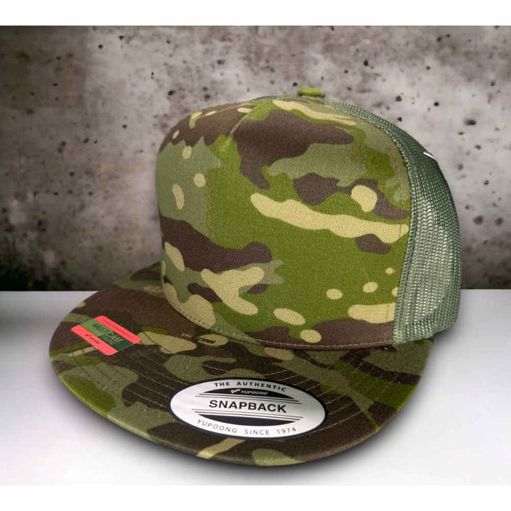 YUPOONG 6006 MULTICAM FLAT BILL - TROPIC/GREEN
